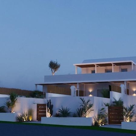 Pýrgos Lejardin Suites Santorini מראה חיצוני תמונה